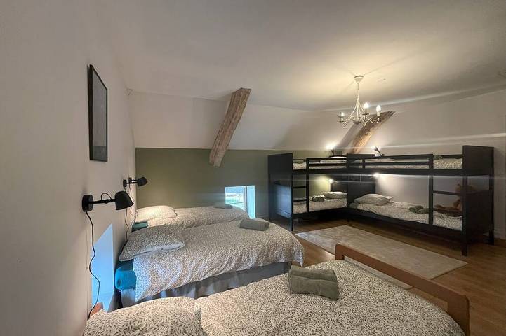 Location de vacances pour 12 personnes, avec terrasse ainsi que jardin et piscine à Penne-d'Agenais - 2