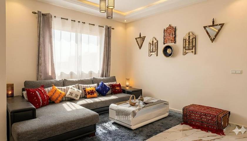 Appartement de vacances pour 5 personnes, avec piscine et jardin ainsi que vue et balcon