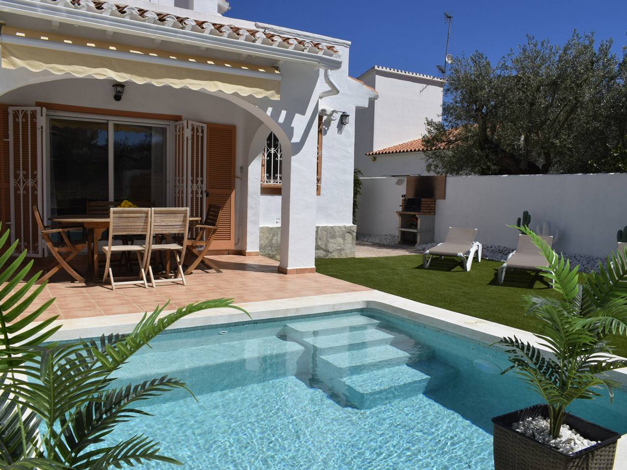 Magnifique villa à Denia proche plage, pour 6 personnes in Las Marinas, Dénia