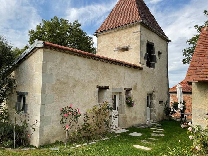 Chambre d’hôte pour 2 personnes, avec jacuzzi ainsi que piscine et jardin dans Allier - 3