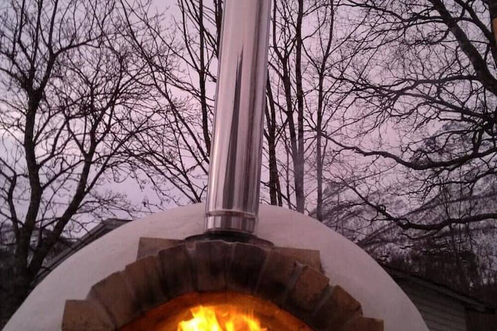 Well equipped house in the countryside. Very nice outside area inc. pizza oven  in Tromsø