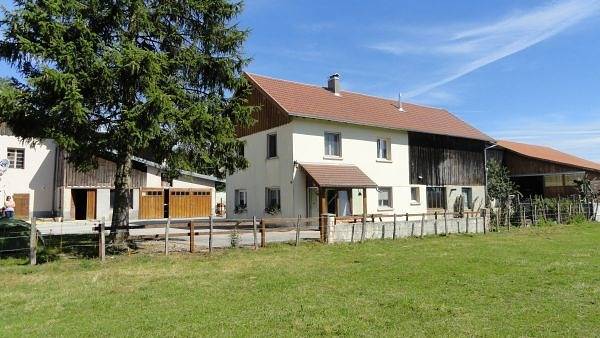 Gîte pour 6 personnes avec terrasse in Doubs
