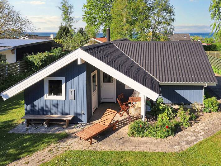 Ferieudlejning for 7 personer, med Have i Strøby Egede