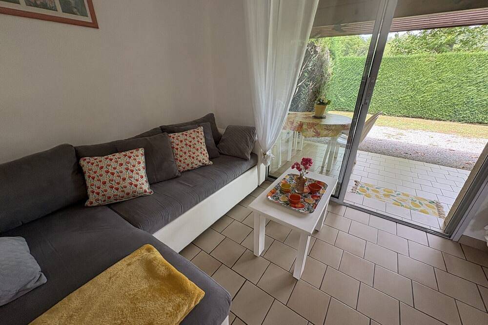 Coquette maison T2 avec terrasse sans vis à vis et piscine in Eugénie-les-Bains, Landes