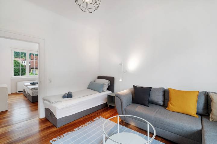 Ganze Wohnung, Ferienwohnung 'Altbau Mit Wartberg - Blick' mit Balkon und Wlan in Pforzheim, Nordschwarzwald