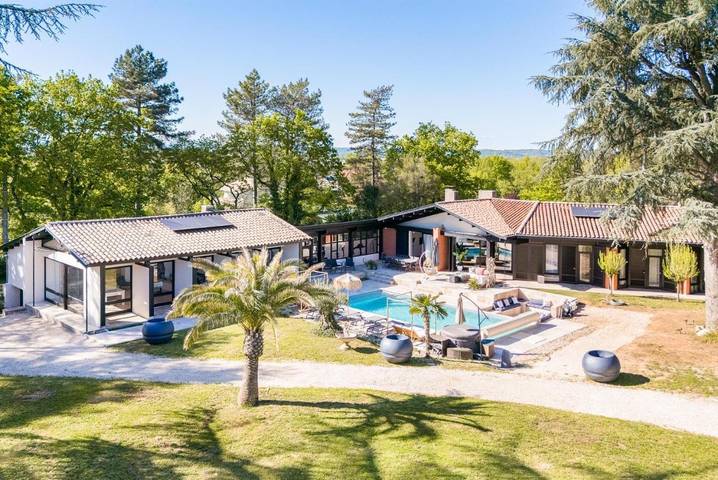 Maison de vacances pour 14 personnes, avec jardin ainsi que jacuzzi et piscine, animaux acceptés à Montauban