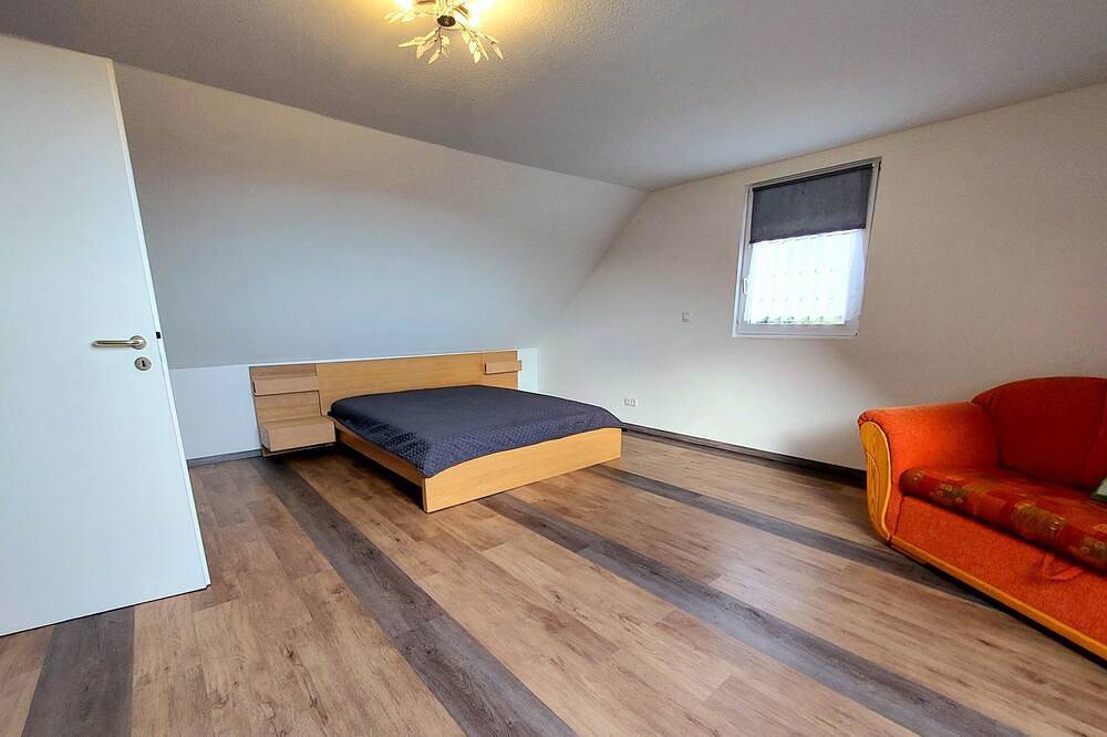 Ganze Wohnung, Ferienwohnung im bergischen Land - ruhig gelegen - mit Gartennutzung in Radevormwald, Oberbergischer Kreis