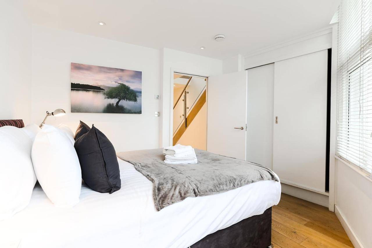 Trafalgar Square by Excel Apartments in Covent Garden, Londres