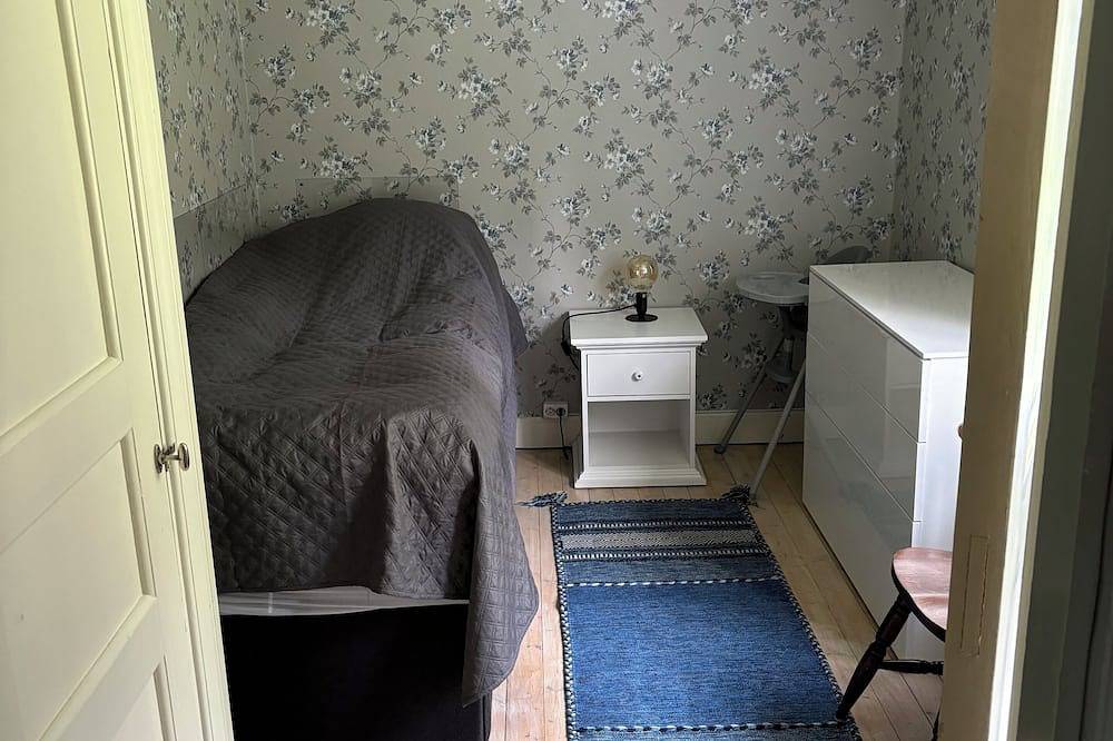 Gemütliches Landhaus aus den 1850er Jahren, sorgfältig renoviert, moderne Küche und Wäscherei in Smedjebacken, Dalarna