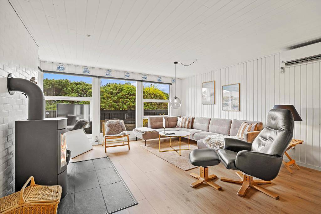 Beach-close holiday home for 7 people in Blåvand in Blavand, Varde Region