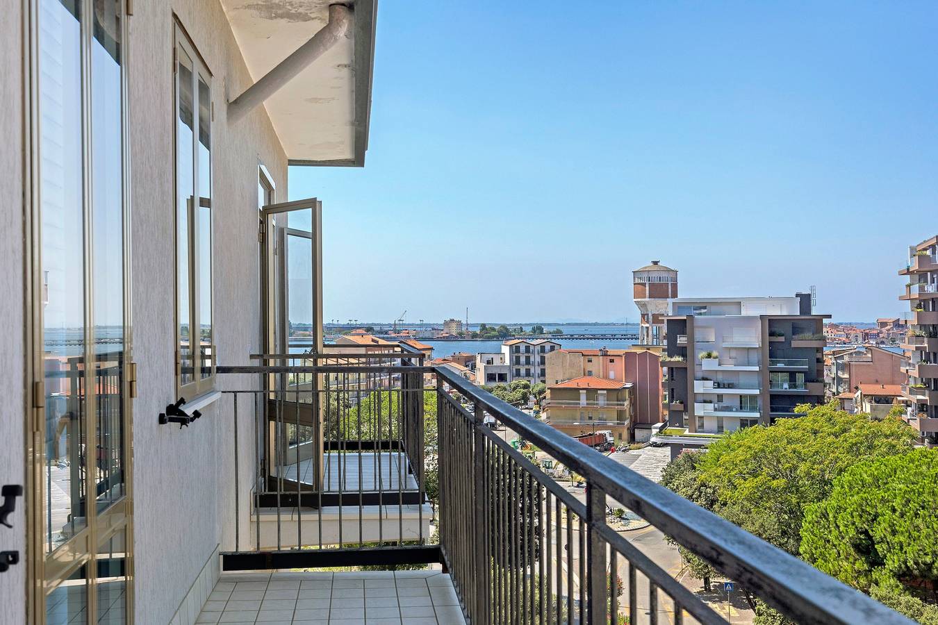 Ganze Wohnung, Apartment 'Vistamare' mit Meerblick und Balkon in Sottomarina, Chioggia