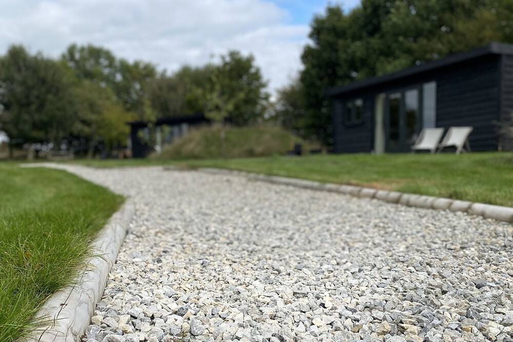 Meadow View  - (Bottom Cabin)  - sleeps 2 guests  in 1 bedroom in Foolow, Derbyshire