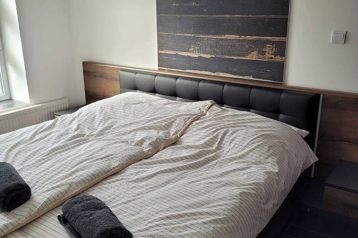 Ganze Wohnung, Schöne Wohnung in der Innenstadt mit kostenlosem Parkplatz in Ketschkemet, Kecskeméti járás
