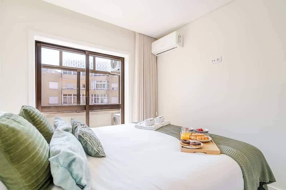 Apartamento inteiro, Spacious & Stylish Flat with Garage in Ermesinde, Distrito do Porto