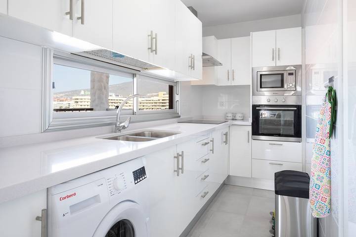 Gîte pour 4 personnes, avec terrasse et piscine à Costa Adeje - 4