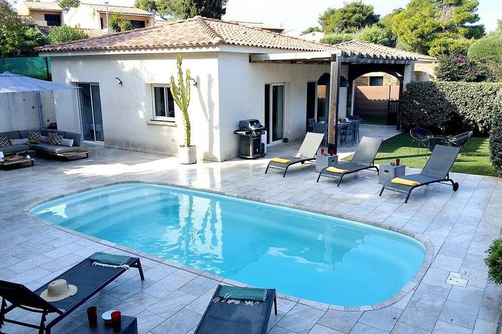 Villa pour 6 personnes, avec terrasse et jardin à Lumio