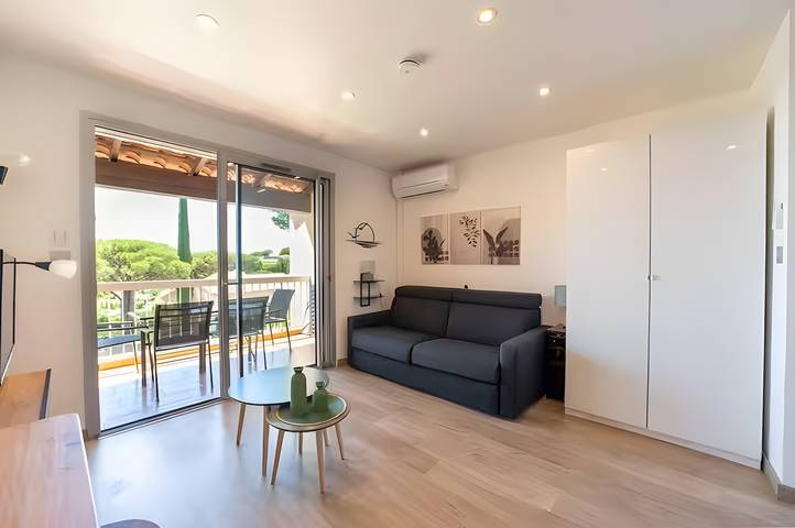 Appartamento intero, Appartamento "Le Panorama" con vista mare, Wi-Fi e aria condizionata in La Nartelle, Sainte-Maxime
