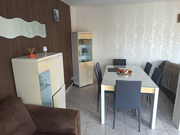 Ganze Wohnung, Ferienwohnung 'Appart Bien Etre' mit Balkon in Montluçon, Montluçon und Umgebung