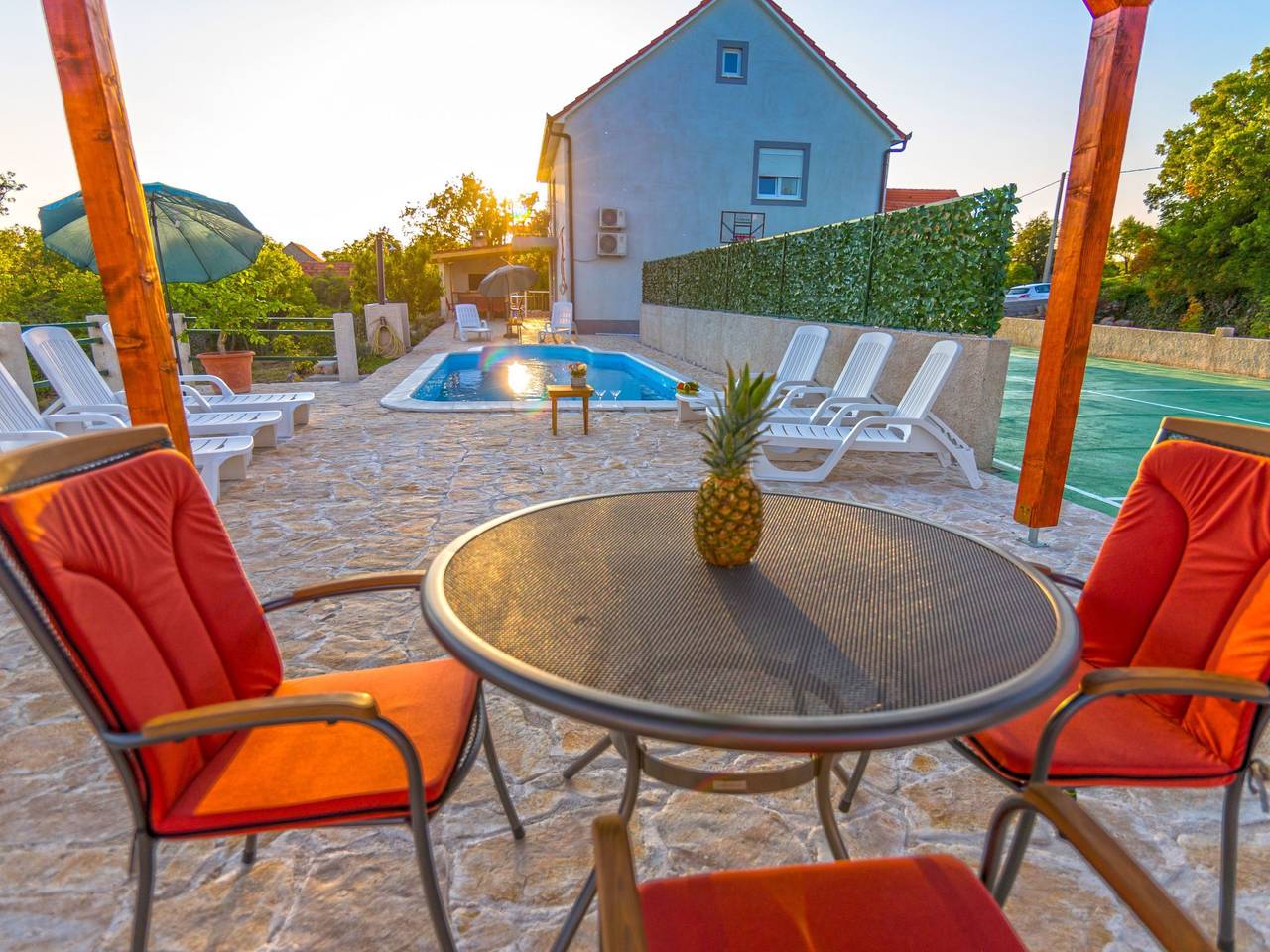 In Opanci mit beheiztem Pool, Parkplatz in Makarska Riviera