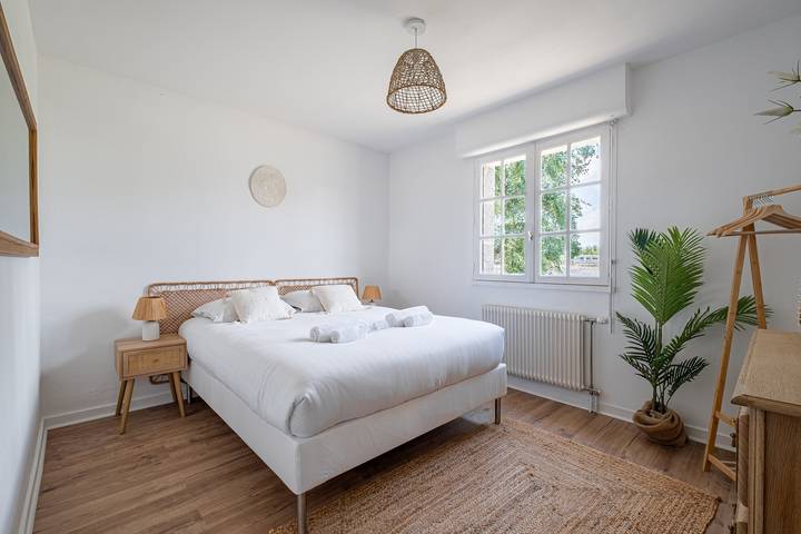 Ferienhaus für 8 Personen mit Garten in Le Tour-du-Parc, Côte des Mégalithes