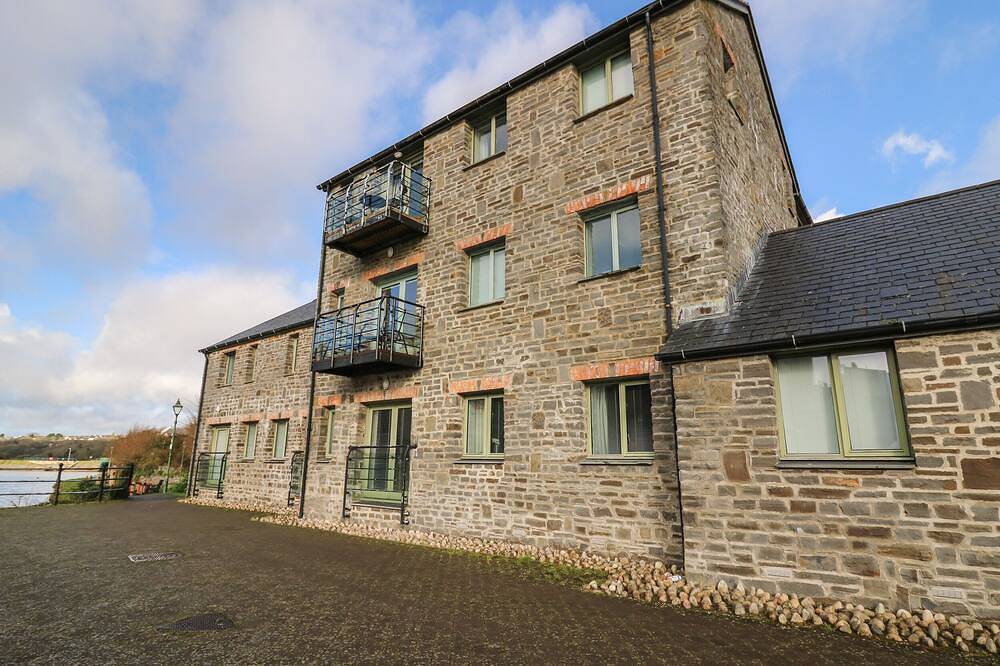 Holiday Home for 4 People in Pembroke, Pembrokeshire