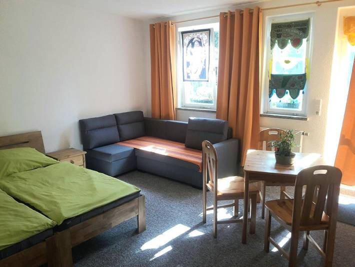 Ferienwohnung für 4 Personen, mit Terrasse und Garten sowie Ausblick in Zittau