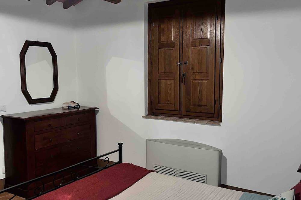 Villa with private pool and panoramic view in beautiful Val d'Orcia in San Giovanni d'Asso, Montalcino