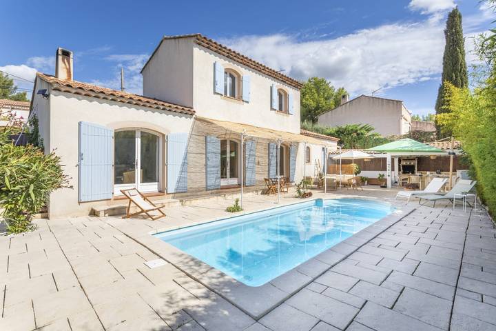 Villa pour 6 personnes, avec Terrasse ainsi que Jardin et Piscine à Bandol