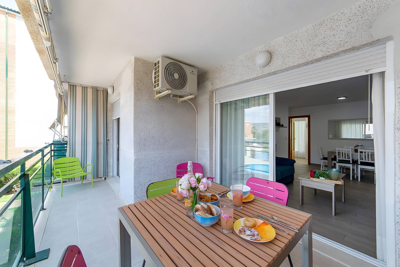 Ganze Wohnung, Ferienwohnung 'Calma Mar' mit Gemeinschaftspool, Wi-Fi und Klimaanlage in Playa de Gandía, Costa de Valencia