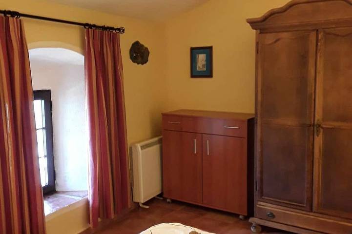 Casa de alquiler integro, patio privado. Ideal familias. Se aceptan mascotas in Ronda, Provincia de Málaga