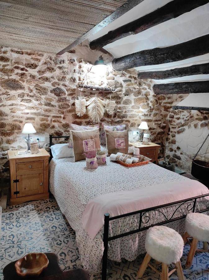 Casa rural para 5 personas, con Terraza y Jardín además de Piscina para niños y Vistas en Plou