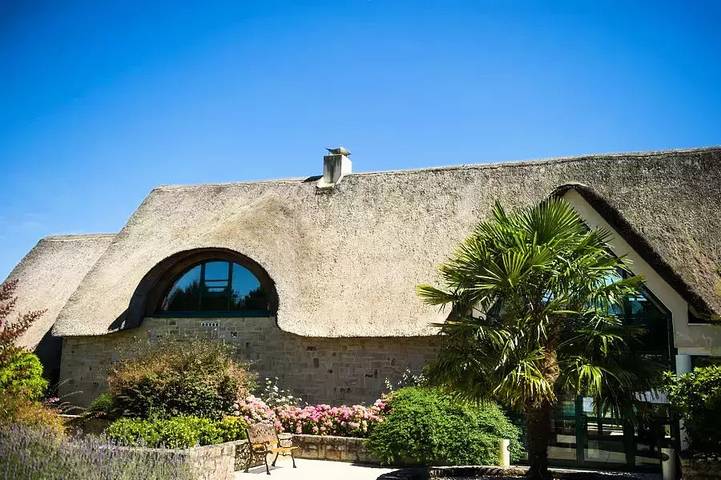 Gîte pour 4 personnes, avec vue et piscine ainsi que terrasse et jardin à Saint-André-des-Eaux - 3