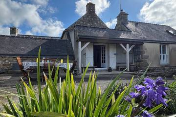 Gîte pour 5 personnes, avec jardin à Lanildut