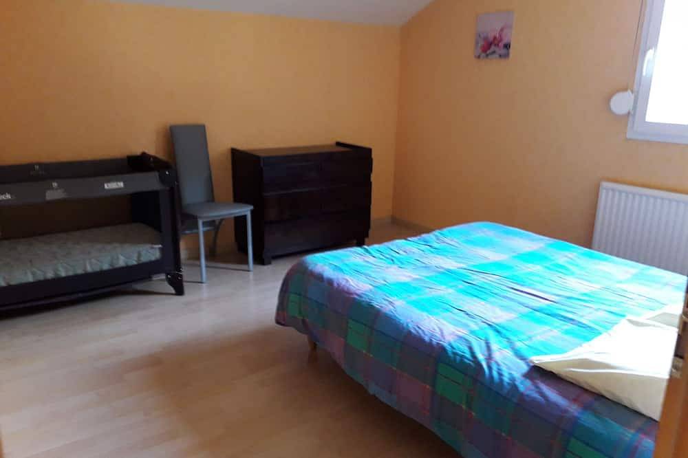 Chalet  endroit calme  proche  gerardmer 2/12 personnes piscine jacuzzi 6 places in Rochesson, Parc naturel régional des Ballons des Vosges