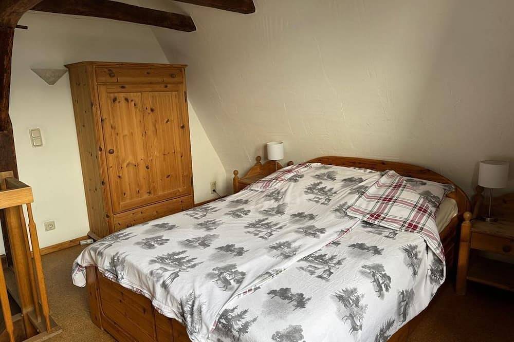 Entire apartment, Gallery apartment \"Runder Turm\" - Burghof Hagen in Merl, Zell (Mosel)