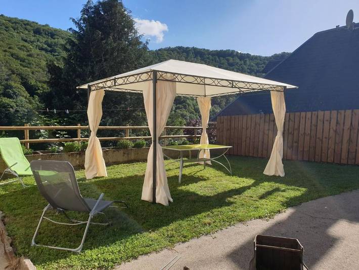 Location de vacances pour 4 personnes, avec vue sur le lac et jardin à Soursac - 2
