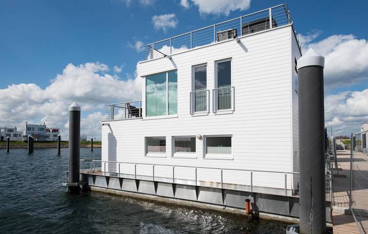 Hausboot für 4 Personen, mit Terrasse und Sauna in Kappeln
