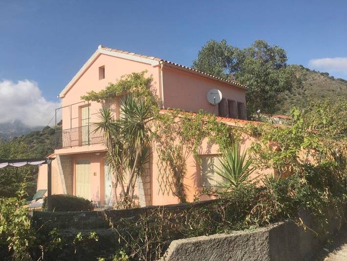Location de vacances pour 8 personnes, avec vue et jardin, animaux acceptés à Santa-Maria-Figaniella - 2