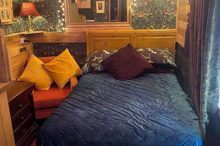 Appartement entier, Cosy boutique style space.  Close to country pub. Direct bus route to Liverpool. in Merseyside