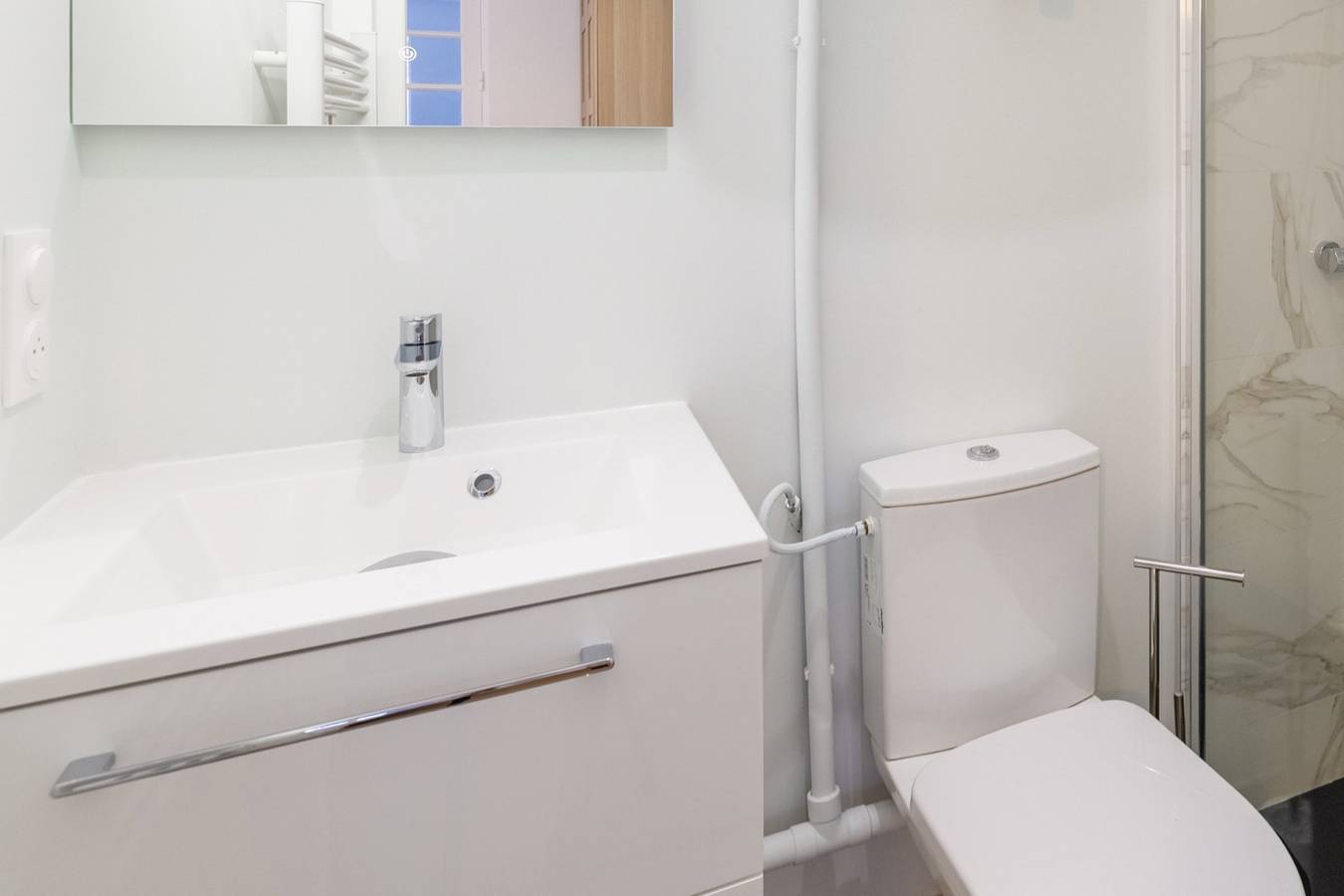 Appartement entier, Pessac : Charmant T2 moderne – Idéal Duo ou Pro in Pessac, Région de Bordeaux