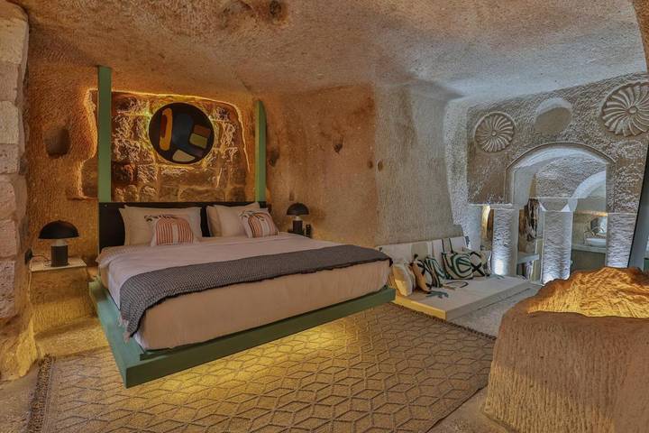 Alojamiento y desayuno para 2 personas, con piscina además de terraza y jacuzzi - 1