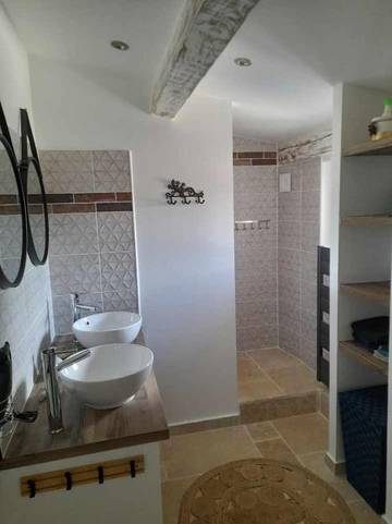 Gîte pour 3 personnes, avec terrasse à Saint-Martin-de-Valgalgues