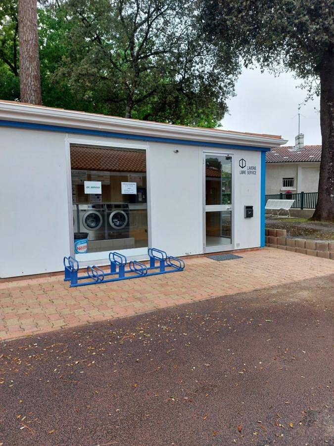 Camping pour 6 personnes, avec jardin et piscine à Saint-Georges-de-Didonne - 4
