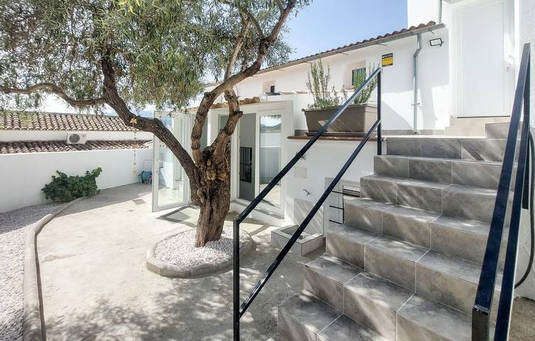 Location de vacances pour 10 personnes, avec terrasse ainsi que jardin et piscine, animaux acceptés à Algodonales - 3