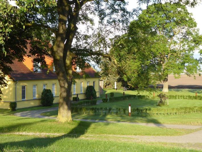 Ferienwohnung für 4 Personen, mit Terrasse und Garten sowie Sauna in Gingst