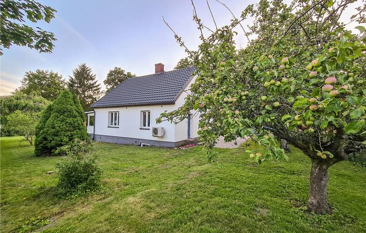Ferienhaus für 6 Personen mit Terrasse in Sjöbo und Umgebung