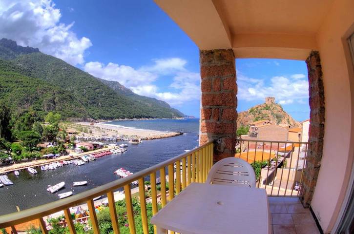 Hôtel pour 3 personnes, avec vue ainsi que piscine et jardin dans Porto (Corse) - 3