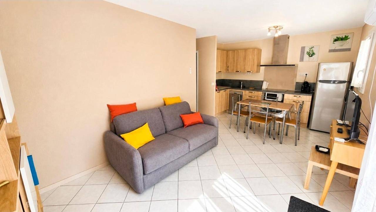 Appartement entier, Le Closne 8 proche cure in Ozillac, Région de Jonzac