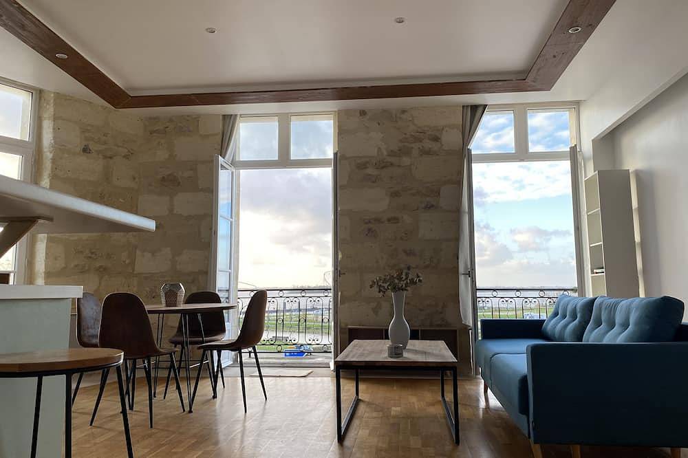 Apartamento entero, - Le Saugeron - Apartment in the heart of Blaye. All amenities in Blaye, Región de Blaye