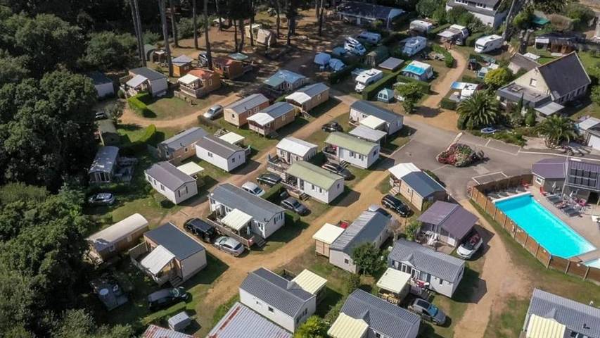 Camping pour 2 personnes, avec bassin pour enfant et piscine, animaux acceptés à Perros-Guirec - 3